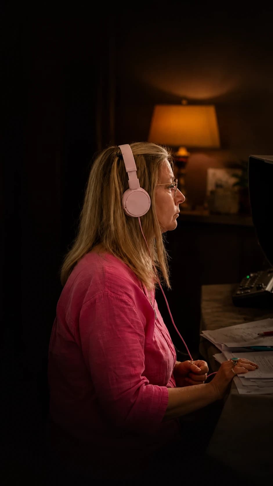 Beka Volf on set, working at a monitor