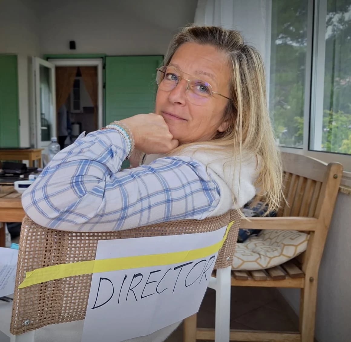 Beka Volf on set